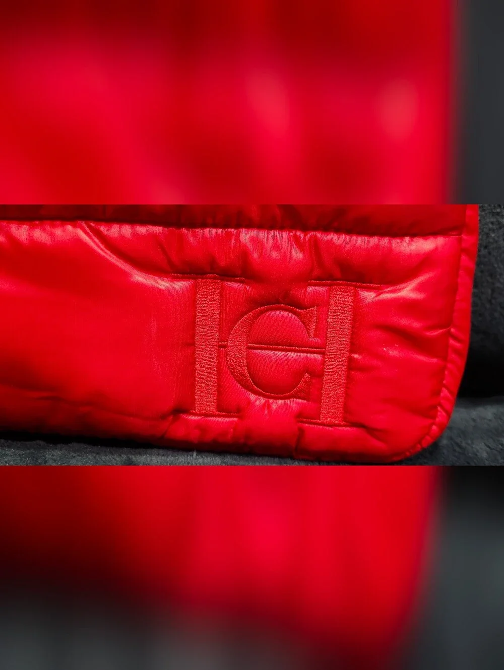 NWOT Carolina Herrera Red Puffer Tablet Case Gold Zipper